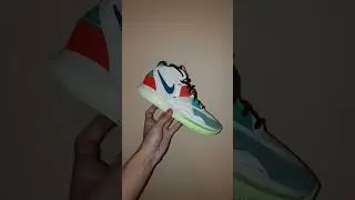 NIKE KYRIE 8 INFINITY CNY - DH5384-001
