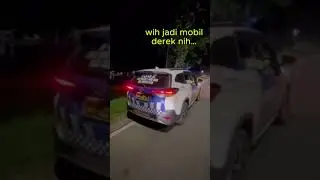 Wih jadi mobil derek nih...  #fyp #polisi