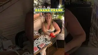 Banana prank with American woman 😂😜 #magic #magicreactions #closeupmagic #bananaprank #streetmagic