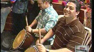 Ricardo Portillo cantando 