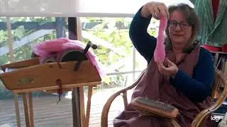 Bishopstone yarns, sit & spin 38. Preparing my dyed fleece #spinningpodcast