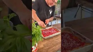 Быстрая и простая пицца на сковороде!! 🍕 #приготовлениепиццы #времяпиццы #рецептпиццы #пицца #пицца #пиццапобедитель