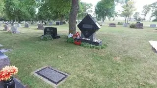 ROGER MARIS GRAVESITE 61 Home Runs 1961  NEW YORK YANKEES