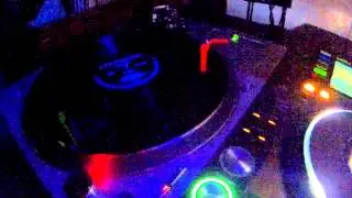 house music in the bassmint - vinyl courtesy of Frankie Bones -Harthouse Mannheim -