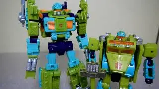 Transformers Buzzworthy Bumblebee Tow Line vs RID Tow Line