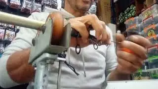 طريقة إصلاح قصبة صيد الأسماك في حالة تلاشي أطرافها وكيف يتم تلبيسها طرف اخر