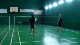 20090106 MikePhilip VS FernanGillord clip1 (MPD Badminton)
