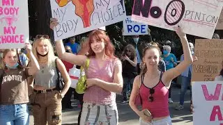 Mennonite Singers Get Heckled in Washington Sq Park | New York 4K Walking Tour (October 2 2021) 🇺🇸