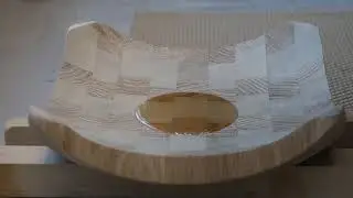 Квадратное блюдо с торцевым расположением древесины.A square dish with an end arrangement of wood