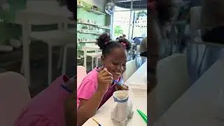 ПИЧ МАКИНТАЙР 🍑 ПРОВОДИТ ВЕЧЕР В ГОНЧАРНОЙ МАГАЗИНЕ В ЛЕЙКВУД-РАНЧ, ФЛОРИДА, С ДВУМЯ ИЗ СВОИХ 9 Д...