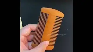 Cepillo de barba de madera de cerdas de jabal&iacute;