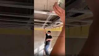 This is a magnetic track light that is very easy to install.The feature of this magnetic track light