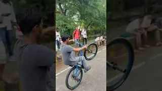 Public react😳🤯#reaction #stunt #subscribe #wheelie