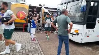 Time do Avenida chegando aos Eucaliptos para o duelo contra o Gremio 