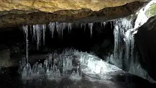 Khaatal und Feengrotte mit Eisflaschen / Kyjovske udoli a jeskyne vil / B&ouml;hmische Schweiz