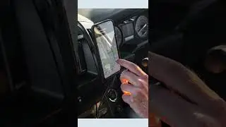 Zestaw uchwytu samochodowego na telefon Quad Lock Vent z bezprzewodową głowicą ładującą MAG V2 i ...