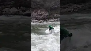 freestyle kayaking time 🛶.    #kayaking #adventure #kayak #freestyle #adventurelife