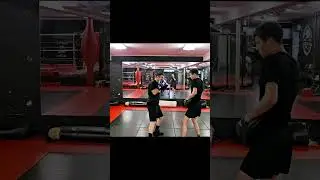 Boxing for beginners - practice duck  from the jab and throw cross #mma #kingboxer #boxingworkout