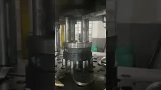 deep drawing progressive die , deep drawing die