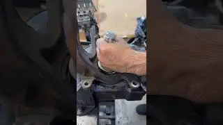 Extract wheel bearing without press machine