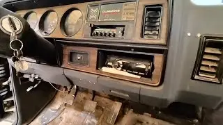 92 dodge ram Cummins dash removal Episode #3 COMO REMOVER EL TABLERO EN UNA 92 ram