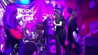 Las Tetris - Sola Vuelas (vivo)