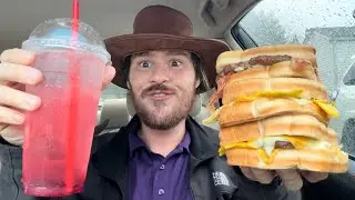 Обзор праздничного меню Hardee&rsquo;s 2025: сэндвичи с сыром на гриле и бенгальский огонь Holly Jolly