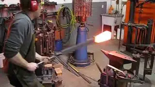 Blacksmith&ndash; Hot Forging&ndash;Torchiere: the leg prototype