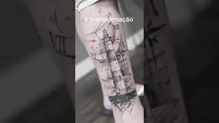 Tatuagem de farol na panturilha