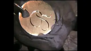 Hand engraving Flat graver R on 9ct gold