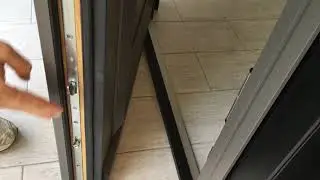 Fonctionnement d'une porte d'entr&eacute;e - serrure automatique