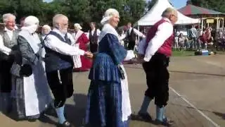 Het Flaeijelfeest OUDE  DANSEN