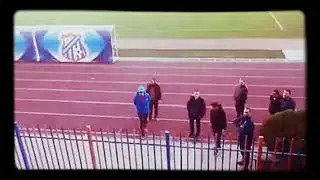 مناصر أولمبي المدية عبد الرحمان بهلولي يوقف التدريبات ويعطي درس للاعبين 👏👏👏👏👏