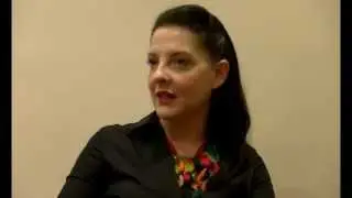 Entrevista a Eva Campos, autora de 'Alicia en el país de las rosquillas' (Urano)