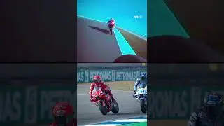 Marc Marquez emulates Stoner in factory Ducati red 🥇 | Comparison
