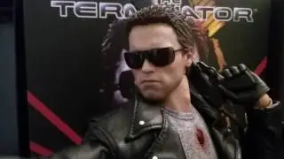 Hot Toys The Terminator Battle Damaged T-800