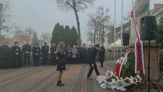 Święto Niepodległości Annopol 2025- Ceremonia składania wieńc&oacute;w pod pomnikiem Marszałka Piłsudskiego