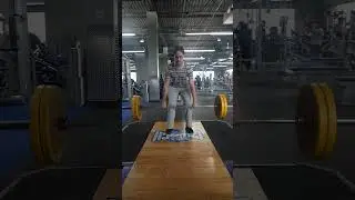 I hate working out legs but hey I still went #vlog #trending #selfimprovement #viral #dayinthelife