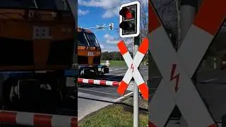 #G&uuml;terzug #192008 #Siemens #Smartron #BBL #Logistik #Bahn&uuml;bergang #Halbschranken #Hamm #Andreaskreuz