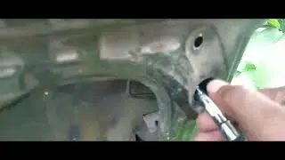 1994 Toyota Hilux Front Door Handle Replacement (LN106)