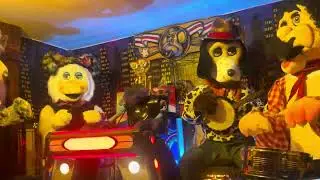 Chuck E Cheese - Where Did Your Heart Go Missing - Jays private show 