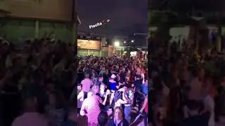 As&iacute; se disfruta en la placita Santurce en Puerto Rico.  Boricua bailando salsa. eloy4k #puertorico