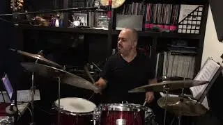Bebopskerony  ( Ralph Peterson) Play Along interpretado por Gustavo Bureau.