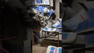 Filling cement bags automatically