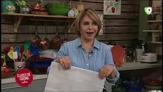 Hoy en Clases de cocina Bizcocho tropical, mermelada de frutos del bosque y suspiro citrico 1/2