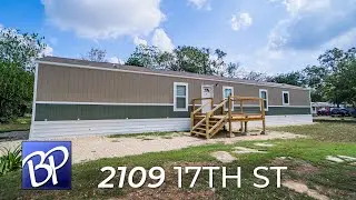 For Sale: 2109 17th St, Hondo, Texas 78861