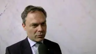 Jan Bj&ouml;rklund om spr&aring;kstudier i h&ouml;gstadiet