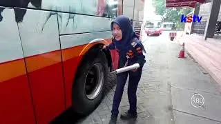 TULUNGAGUNG - JOINT OFFICERS CONDUCT RAMP CHECK AND URINE TESTS AT GAYATRI BUS TERMINAL, TULUNGAGUNG