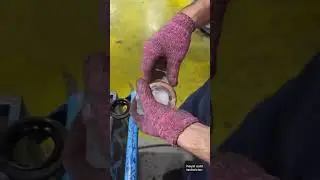 Prado front axle seal leaked