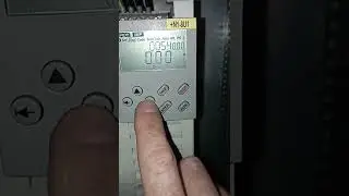 Lenze 8200 - Copy and paste parameter setting with E82ZBC keypad.